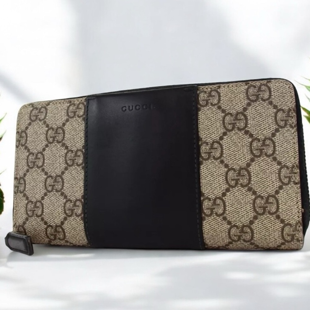 GUCCI GG Supreme Zip Around Wallet 😍🔥❤️